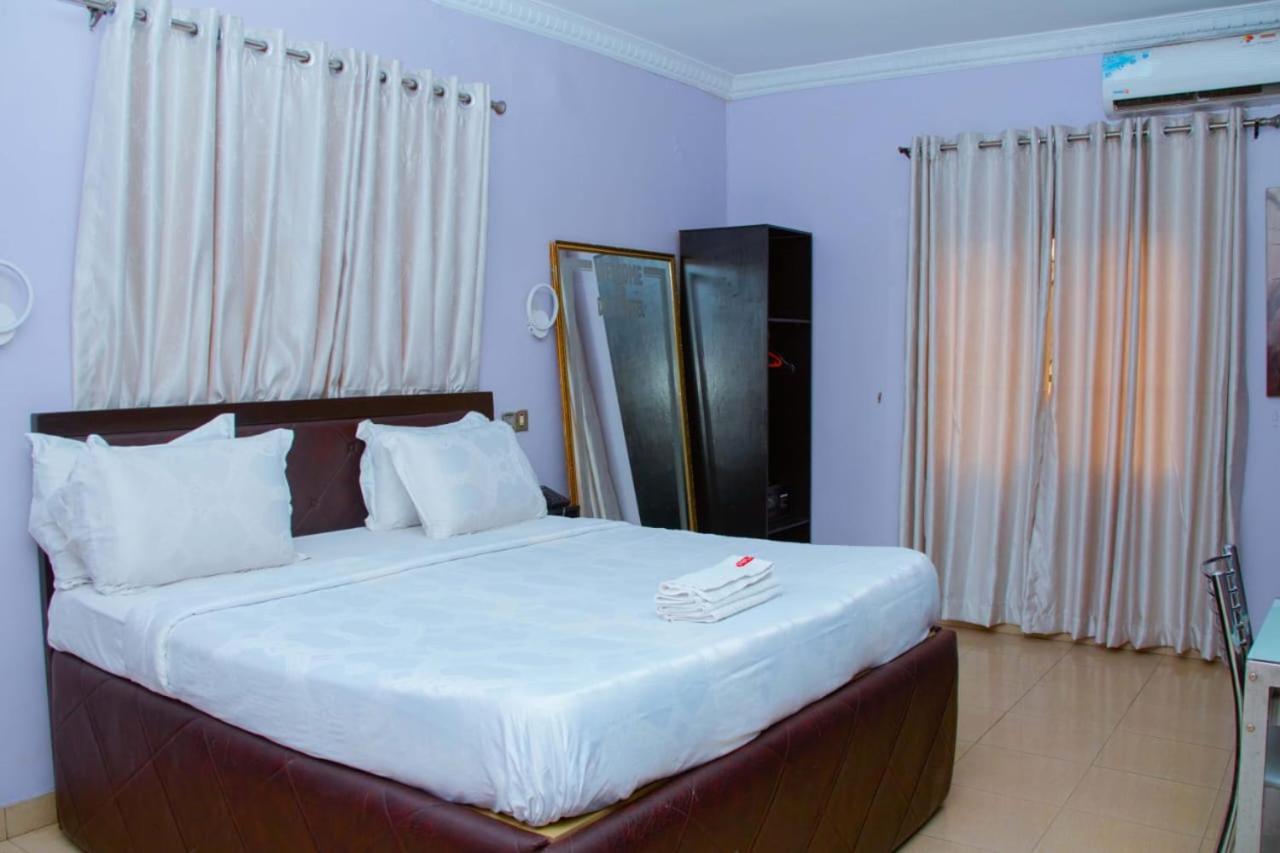 Triple Tee Hotel